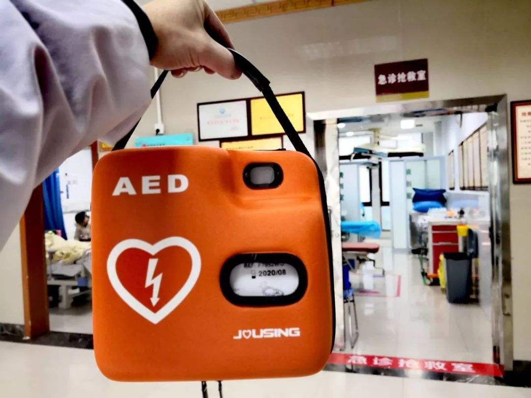 以色列在公共场所大量配备AED设备